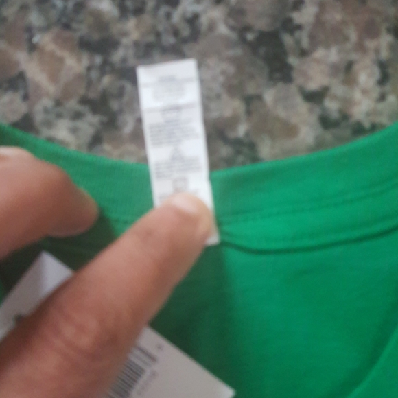 New w tag emerald green large men's t-shir… - Picture 3 of 5